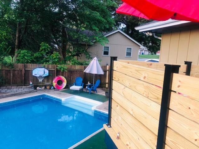 Becky & Marvels 420 Stay - Private Room Kansas City Bagian luar foto