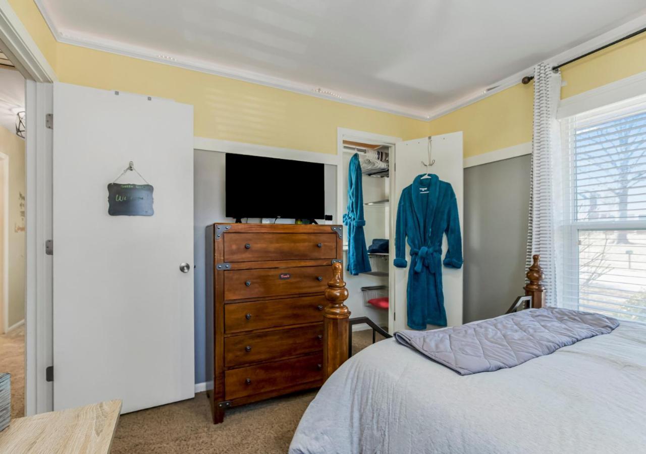 Becky & Marvels 420 Stay - Private Room Kansas City Bagian luar foto