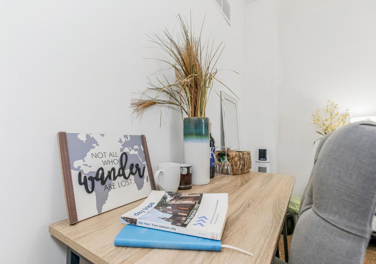 Becky & Marvels 420 Stay - Private Room Kansas City Bagian luar foto